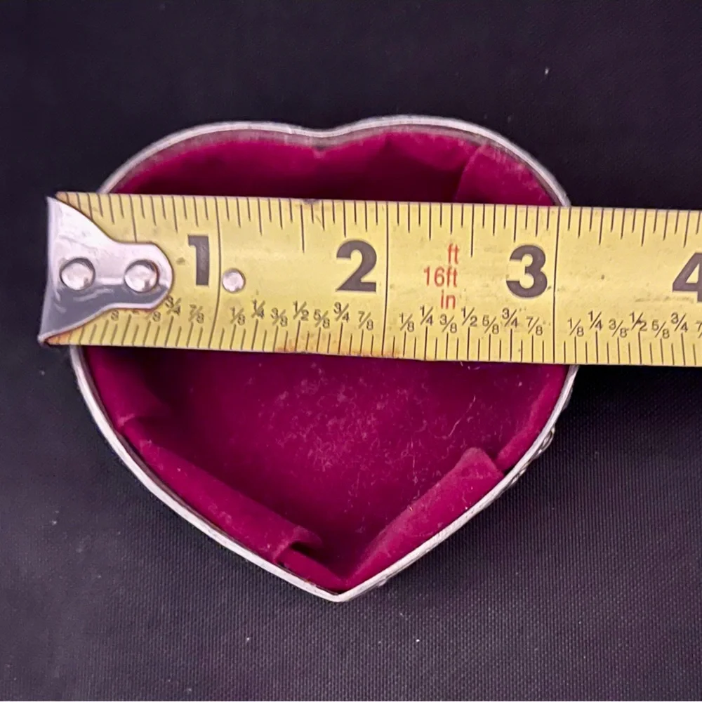 Vintage Heritage Mint Silver Plate Heart Trinket Box Velvet Lined Jewelry Case